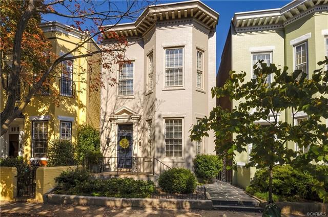 9) $920,000